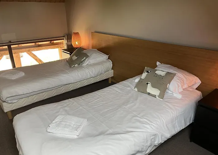 La Huzarde A Montbeugny Pour 4 Pers. Avec Animaux Admis Et Parking - Fr-1-489-599 Montbeugny